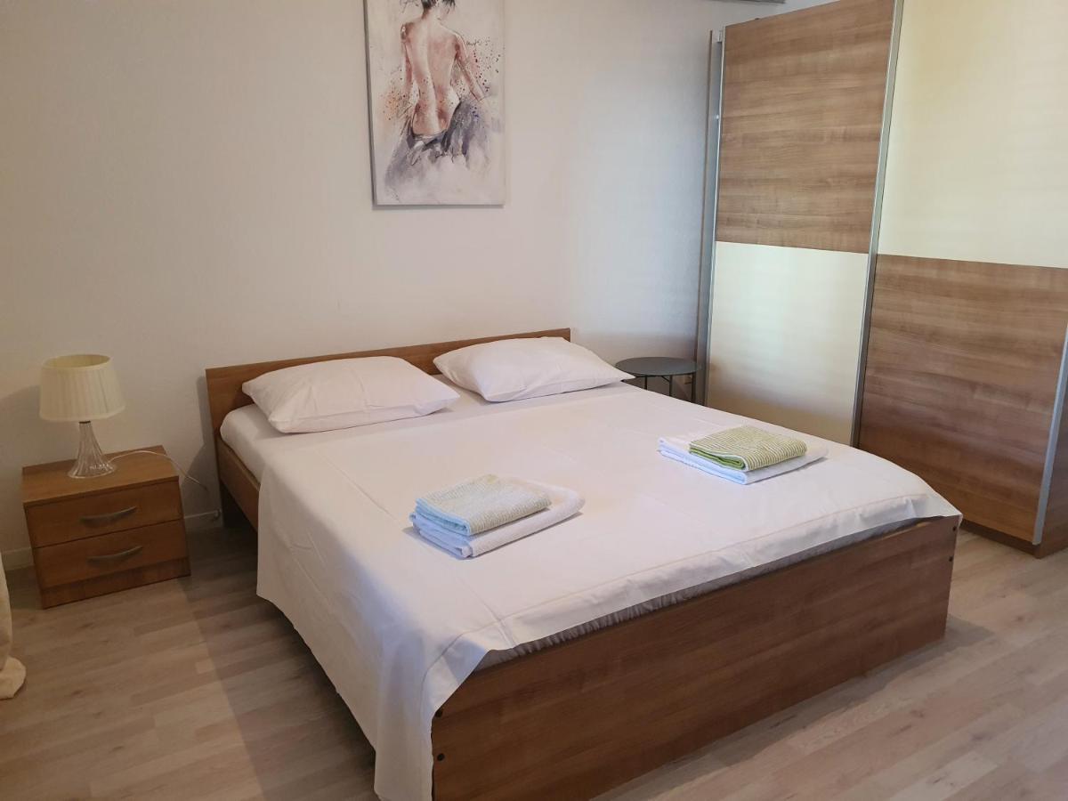 Ferienwohnung Apartman Luka Sinj Exterior foto