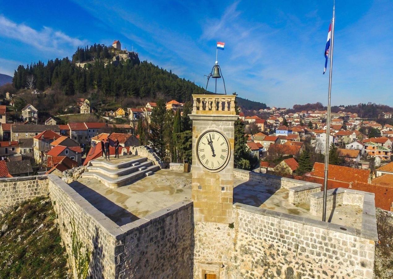 Ferienwohnung Apartman Luka Sinj Exterior foto