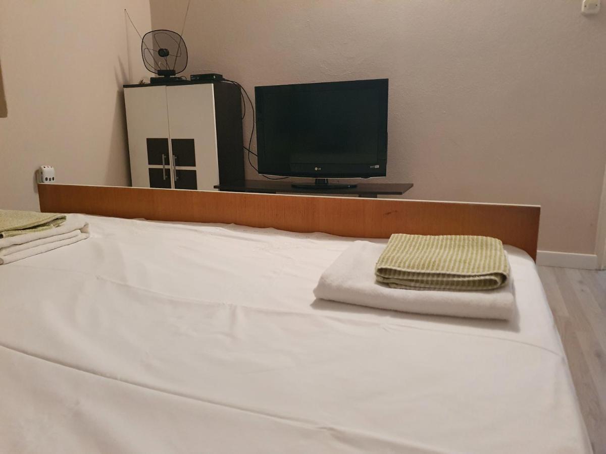 Ferienwohnung Apartman Luka Sinj Exterior foto